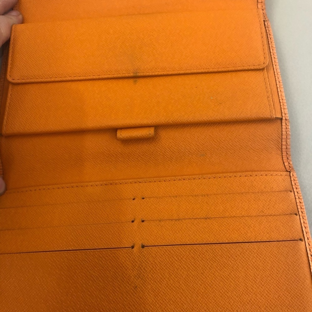 Auth LV Orange Epi Wallet - Picture 4 of 7